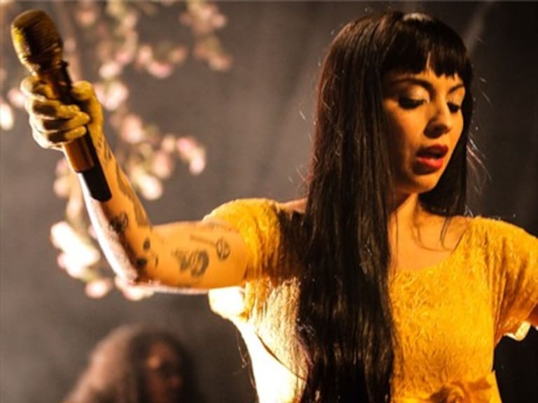 Convocatoria busca echar a Mon Laferte de México