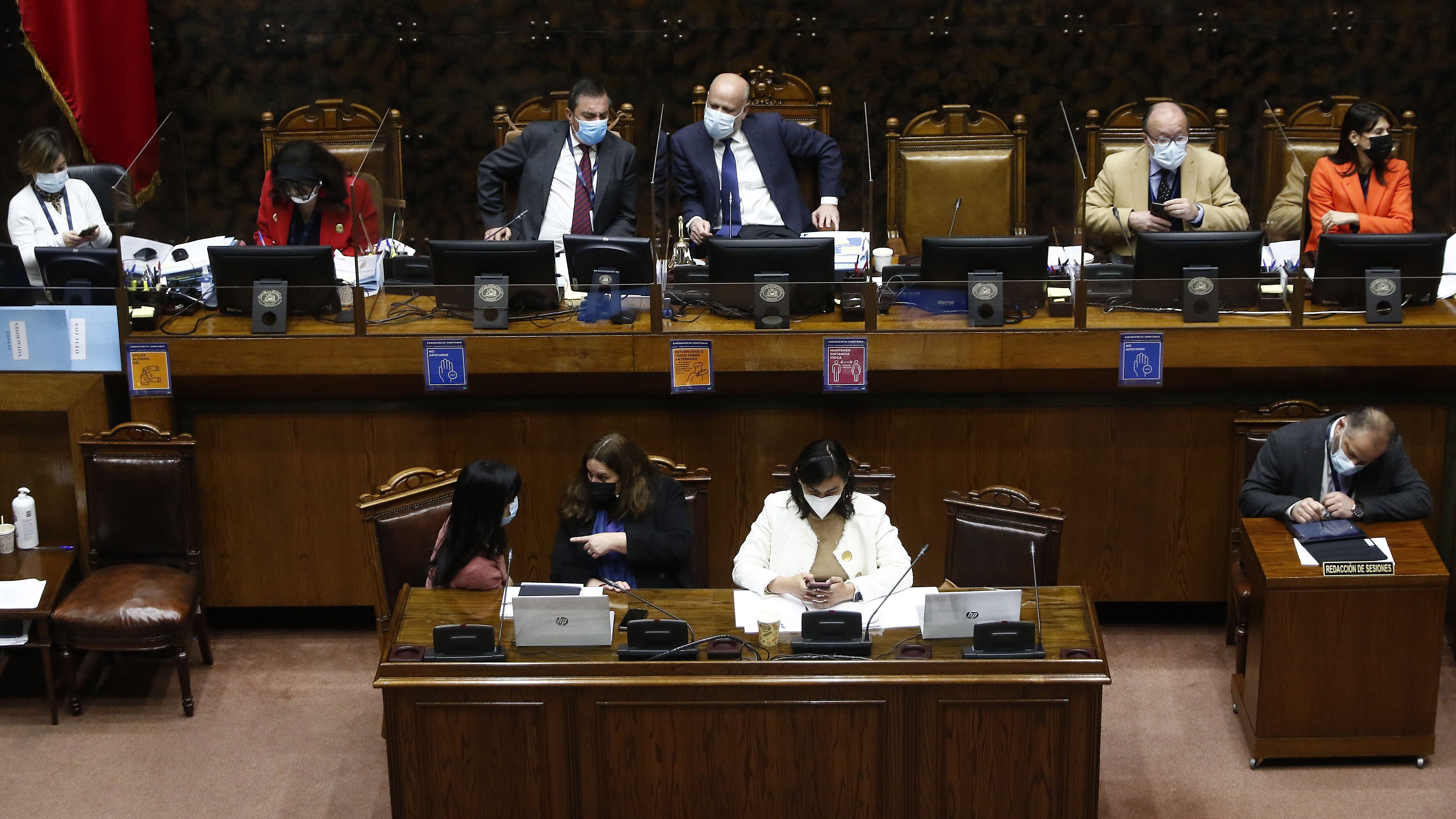 13 DE JULIO DE 2022/VALPARAISOVista de la testera de la Sesión de Sala del Senado, que discute una nueva solicitud del Presidente de la República para extender el Estado de Excepción Constitucional en la Macrozona Sur.
FOTO: LEONARDO RUBILAR CHANDIA/AGENCIAUNO