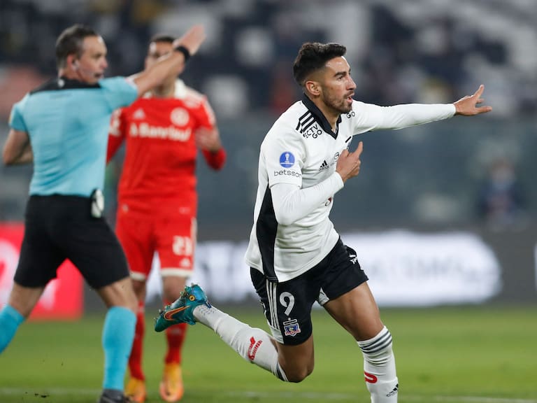 En Colo Colo toman distancia del arribo de Lucero a la U: “No es tema mío, cada uno sabe dónde le aprieta el zapato”