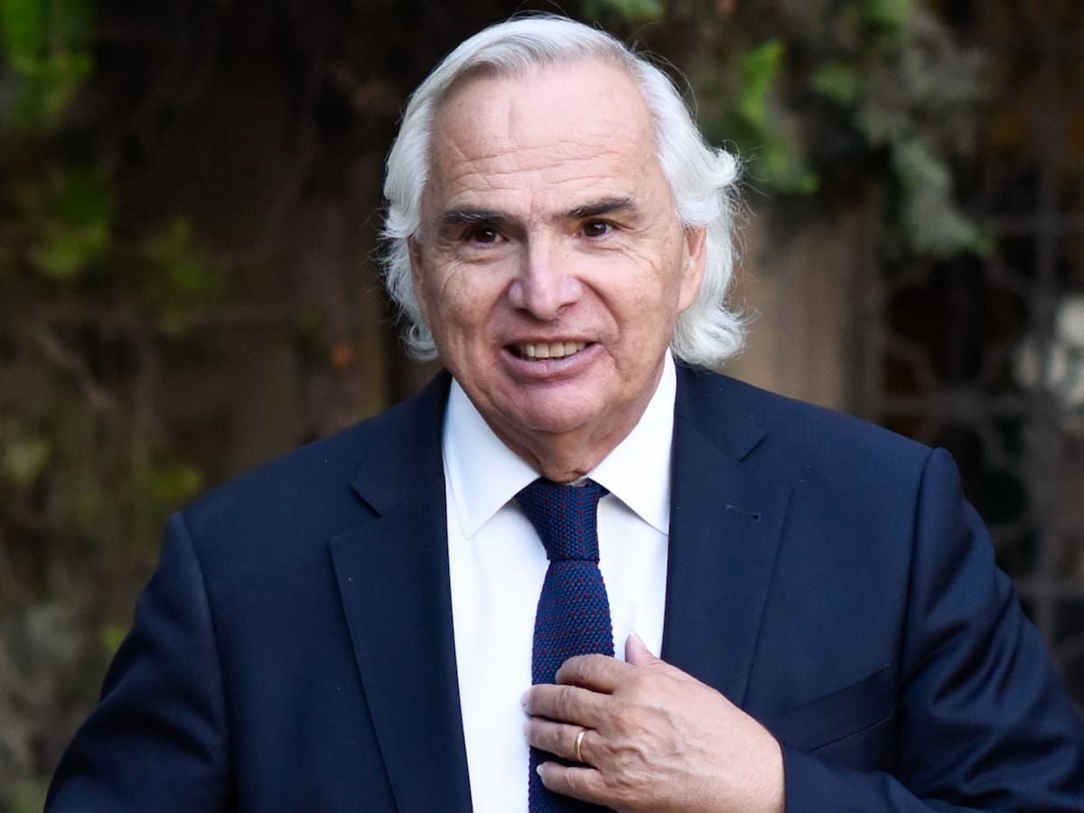 Andrés Chadwick responde a recurso de Hermosilla y niega acuerdo con el Fiscal Nacional por investigaciones a Piñera
