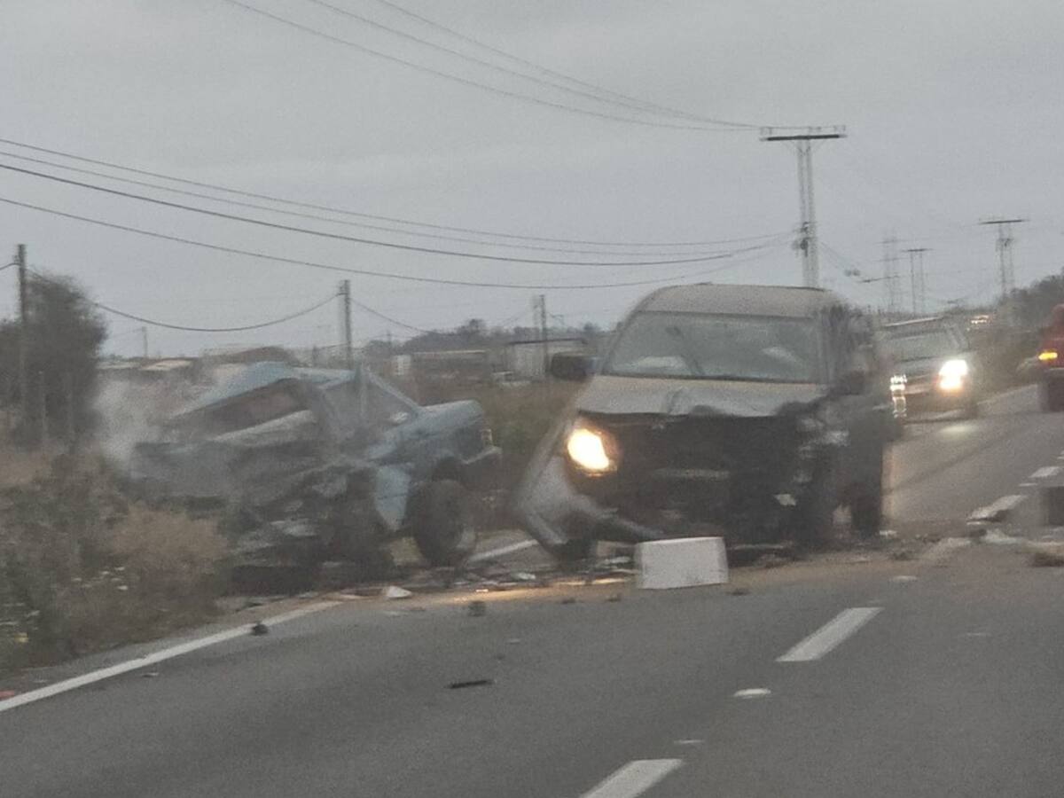 Conmoción en La Serena: pareja muere y su hija de 6 años permanece grave tras violento choque frontal