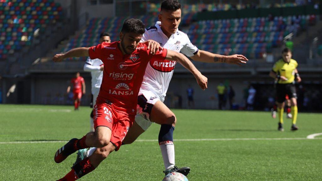 27 DE SEPTIEMBRE DE 2020/SANTIAGOAccion, durante el partido valido por el Campeonato Nacional de Primera B 2020, entre Deportes Melipilla y Nublense, disputado en el Estadio Bicentenario de La Florida.
FOTO: FELIPE VENEGAS/AGENCIAUNO