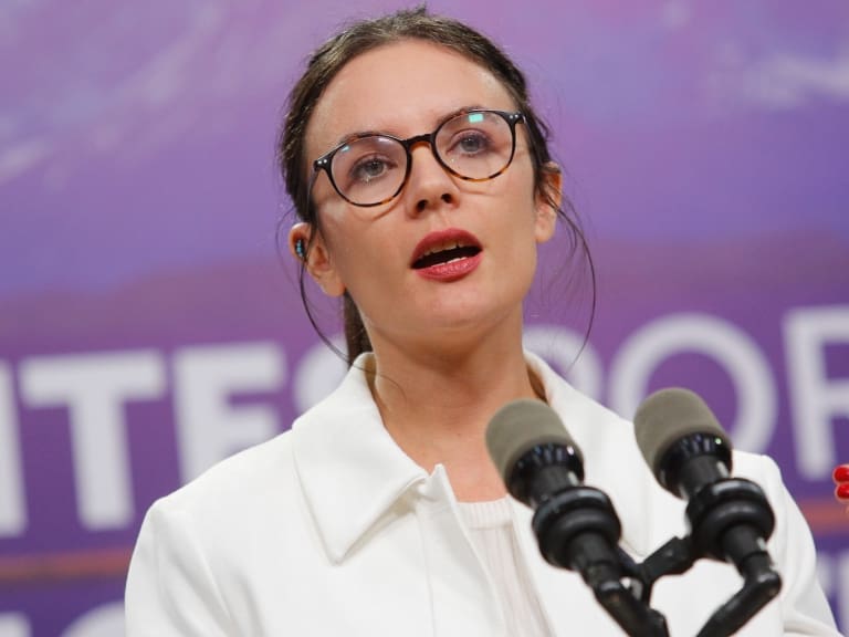 «Calumniosa, injuriosa e infame»: Gobierno critica carta de la UDI que pide renuncia de Jackson tras robo en el ministerio