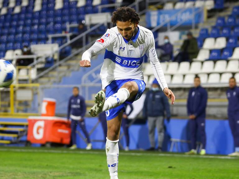 La grave lesión de Cristián Cuevas en la UC: estaría al menos seis meses alejado de las canchas