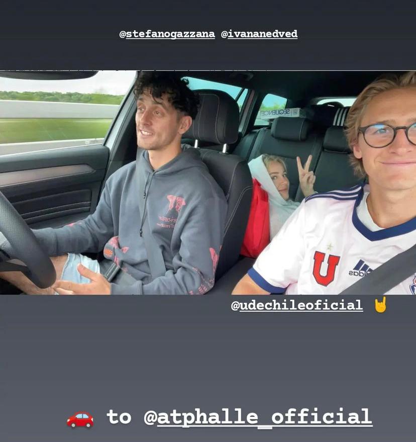 Sebastian Korda con la camiseta de Universidad de Chile. (Fuente: Instagram Sebastian Korda)