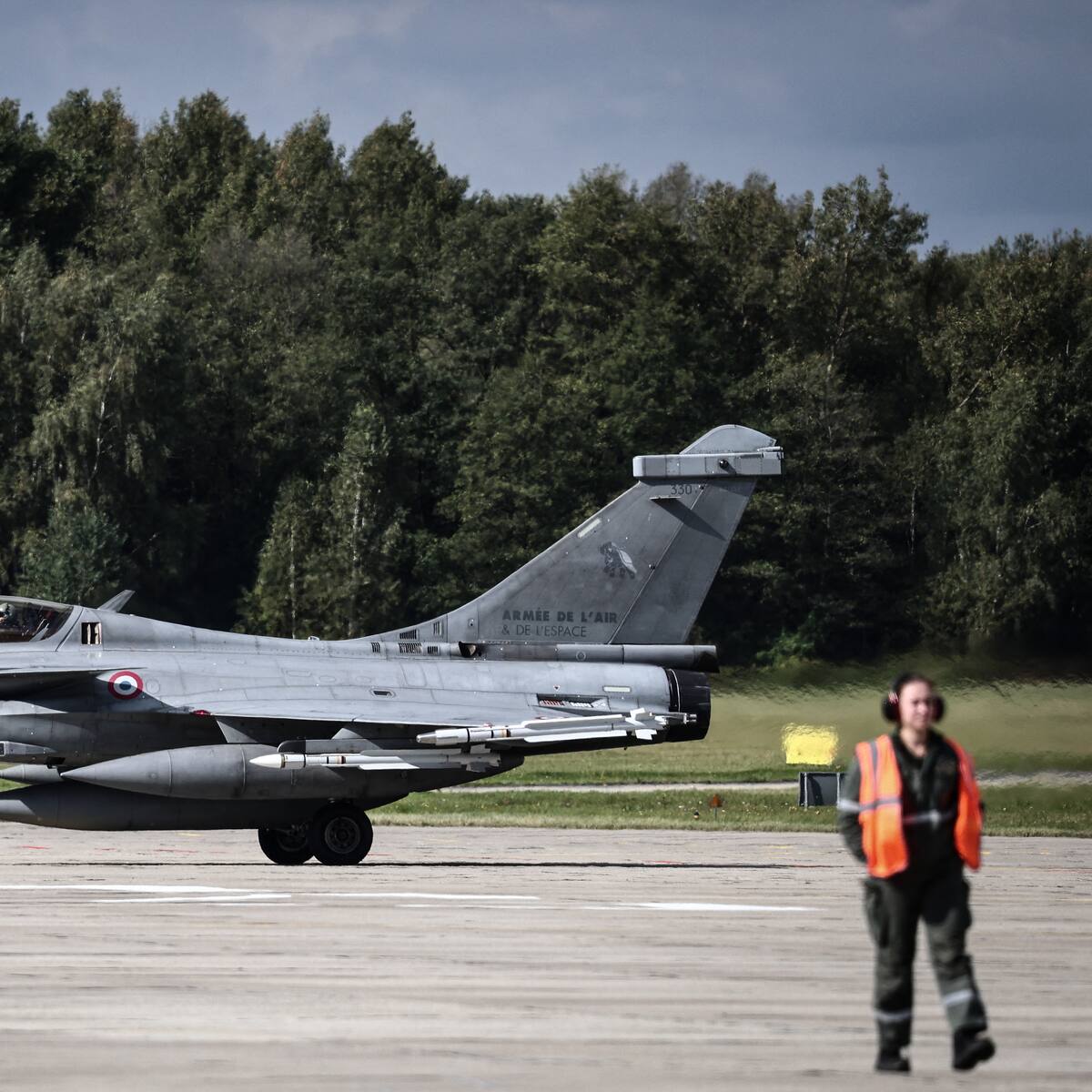 Tensión en Europa: Polonia moviliza sus aviones ante ofensiva rusa en Ucrania