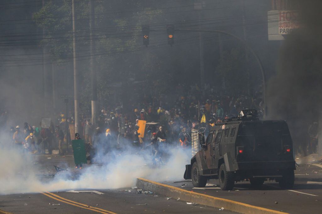 La policía reprime las protestas en Ecuador y dejan tres muertos