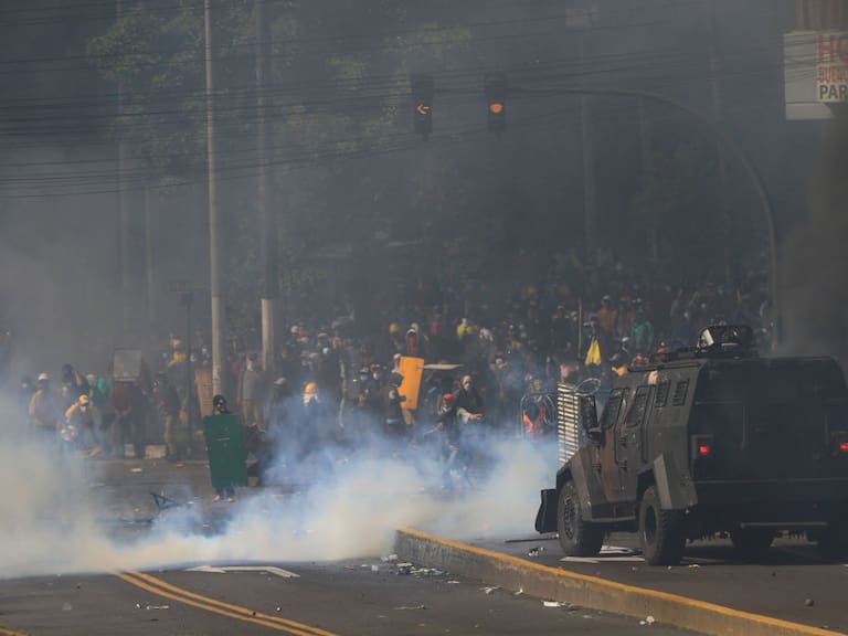 La policía reprime las protestas en Ecuador y dejan tres muertos