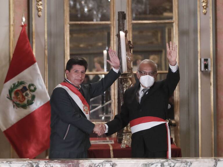 El presidente de Perú Pedro Castillo y su primer ministro Anibal Torres