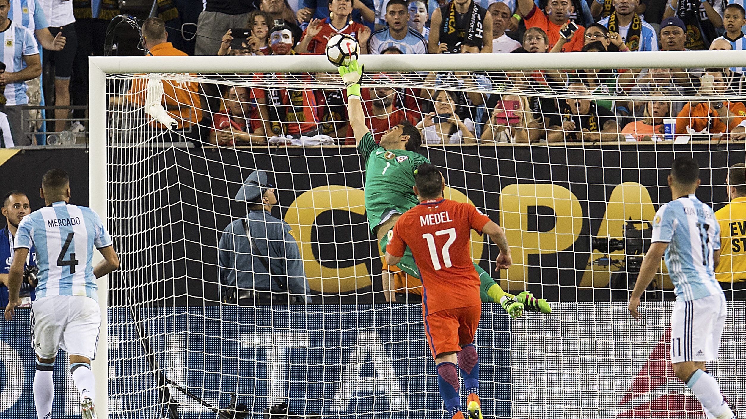 Kun Agüero, Claudio Bravo Copa América 2016