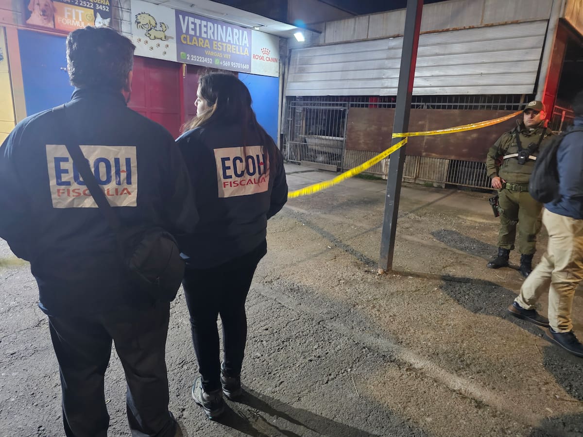 Se investiga el robo de su auto: hombre es hallado muerto dentro de una vivienda en Lo Espejo con múltiples heridas cortopunzantes