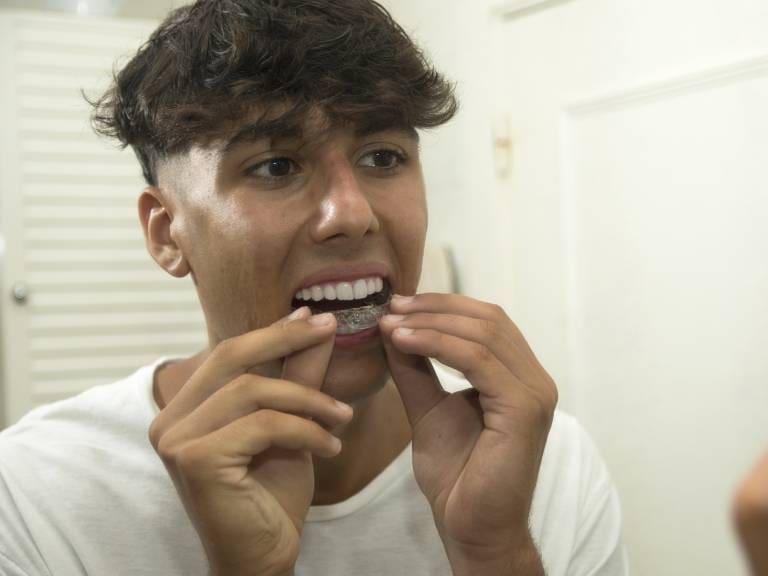 Bruxismo: ¿cómo identificar y tratar el mal que afecta a gran parte de los chilenos?