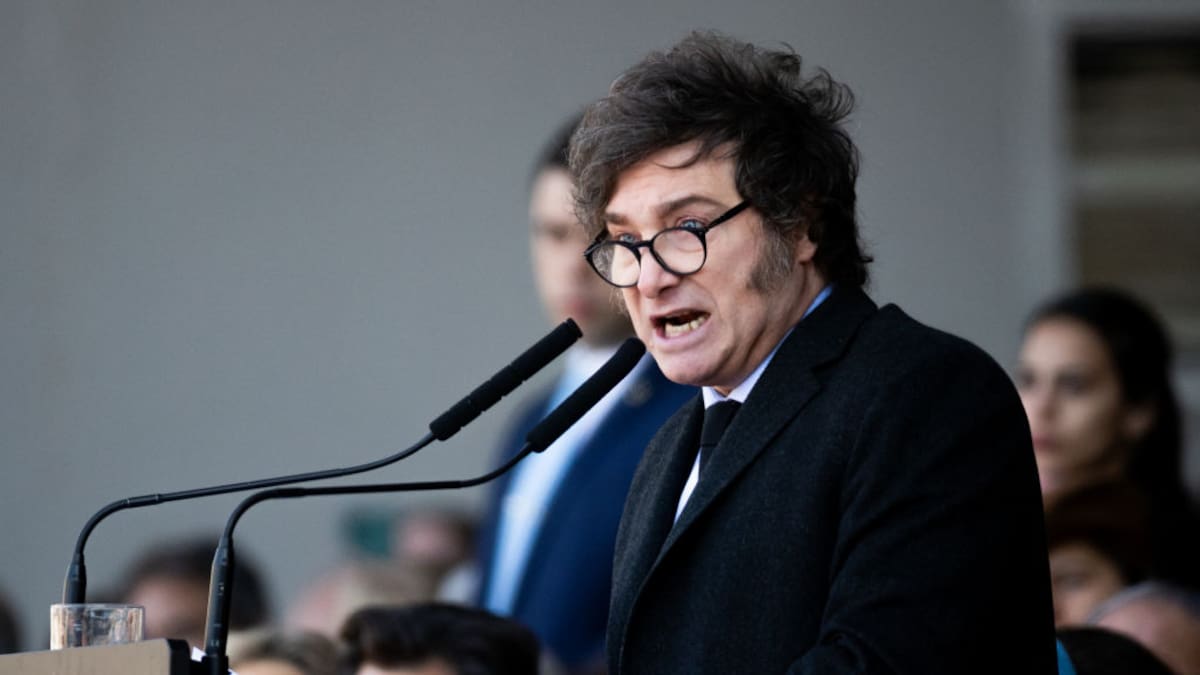 Gobierno de Milei anuncia drástico cambio para extranjeros que se atiendan en hospitales de Argentina