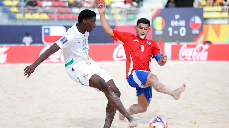 Chile sufre dura derrota ante Senegal en su último partido del grupo en el Mundial de Fútbol Playa 2025