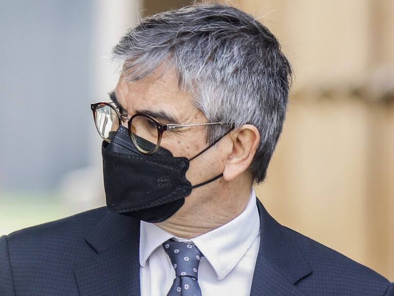 4 de mayo del 2021/SANTIAGOEl Presidente del Banco Central, Mario Marcel, llega al Palacio de La Moneda, para sostener una reunión con el Presidente de la Republica.
FOTO: SEBASTIAN BELTRAN GAETE/AGENCIAUNO