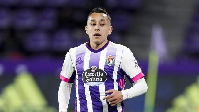 VALLADOLID, SPAIN - FEBRUARY 20: Fabian Orellana of Real Valladolid during the La Liga Santander match between Real Valladolid v Real Madrid at the Estadio Nuevo Jose Zorrilla on February 20, 2021 in Valladolid Spain (Photo by David S. Bustamante/Soccrates/Getty Images)