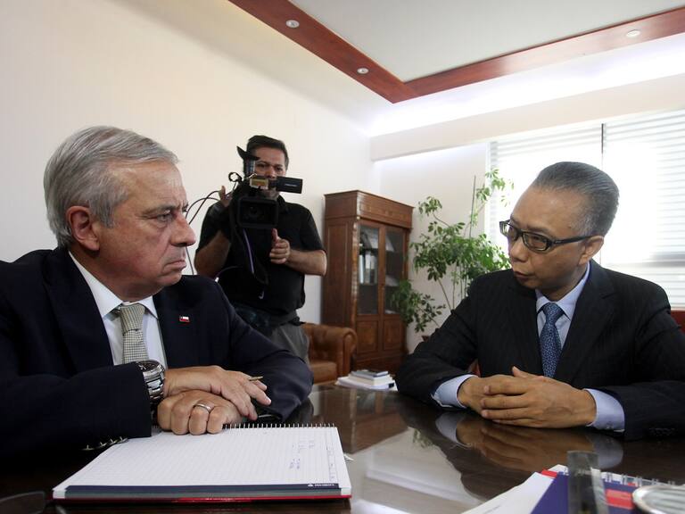 Embajador de China en Chile: «No tengo información sobre la donación de 500 ventiladores»