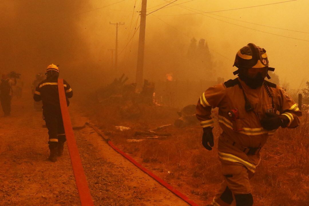 15 DE ENERO DE 2021/QUILPUEIincendio forestal que afecta a la Reserva Nacional Lago Peñuelas.
FOTO: LEONARDO RUBILAR CHANDIA/AGENCIAUNO