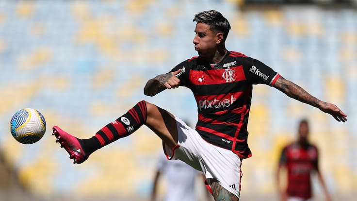 Erick Pulgar enciende alarmas en Flamengo tras salir lesionado ante Botafogo