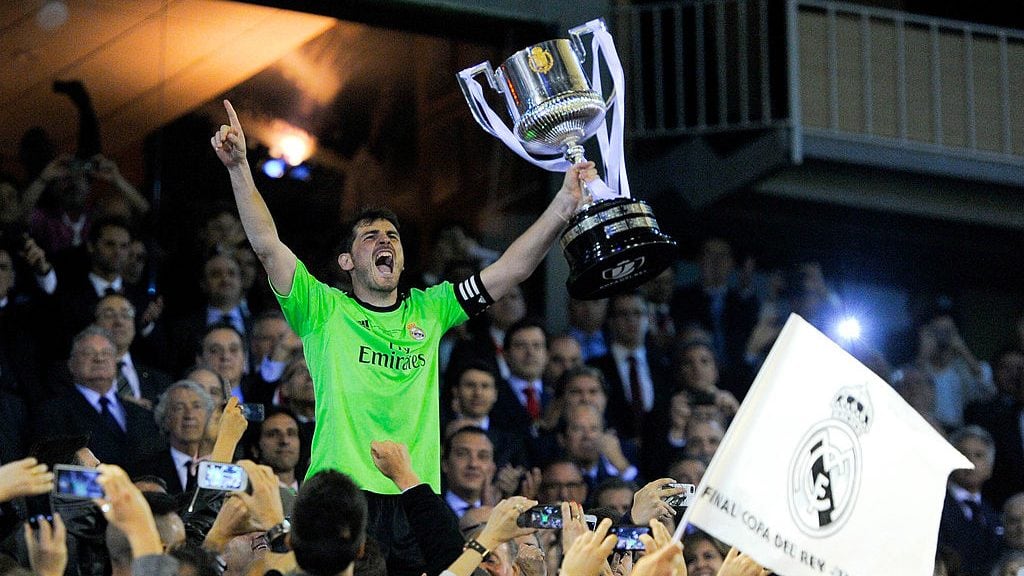 VALENCIA, SPAIN - APRIL 16: Iker Casillas of Real Madrid CF celebrates with the trophy after winning the Copa del Rey Final between Real Madrid and FC Barcelona at Estadio Mestalla on April 16, 2014 in Valencia, Spain. (Photo by David Ramos/Getty Images)