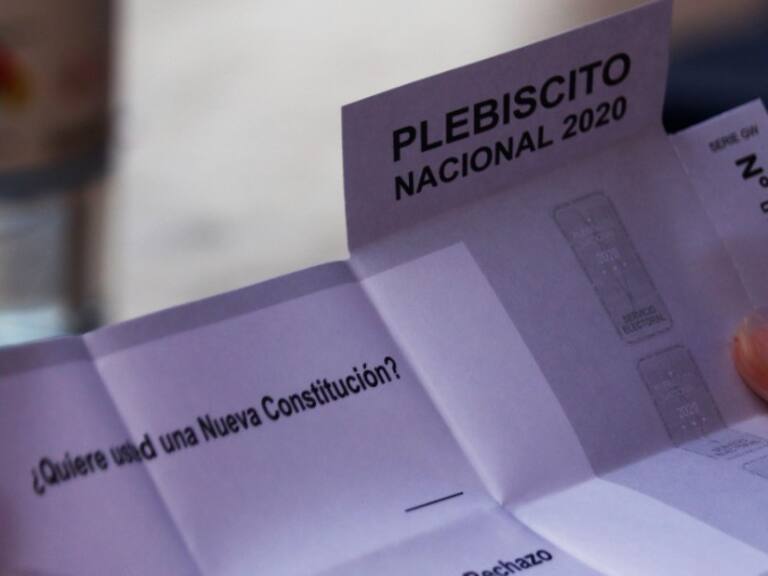 País ADN: experta en fact checking analiza las fake news y sus alcances previo al plebiscito