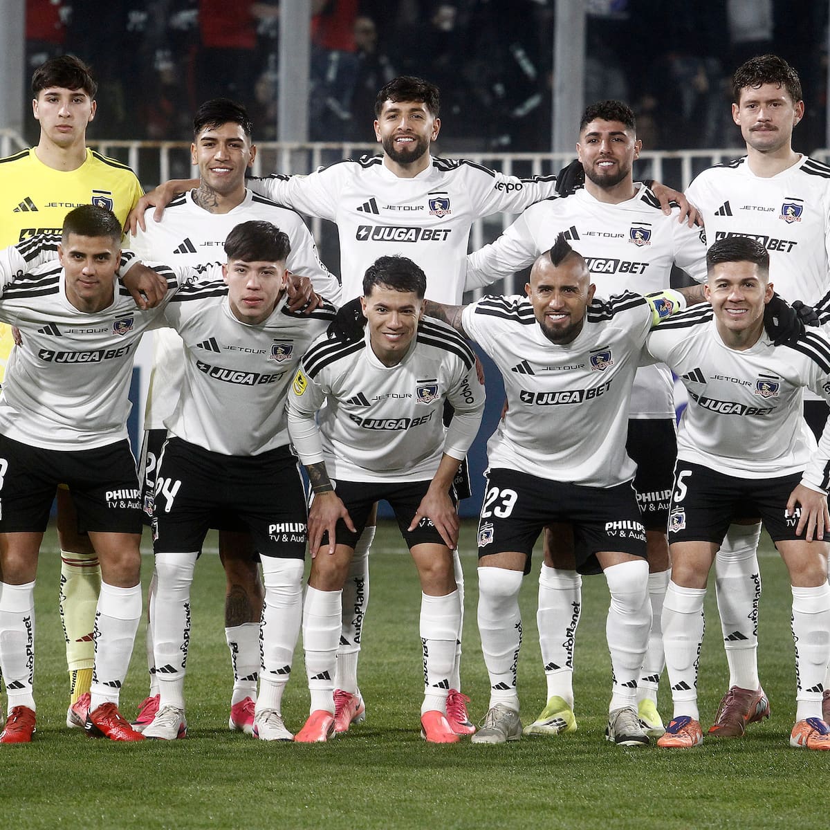 Defensa de Colo Colo puede dejar el club: hay oferta desde Brasil por el jugador