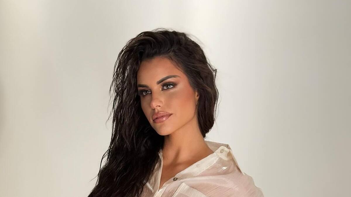Emilia Dides muestra su embarazo por primera vez y sorprende al lucir su vientre en redes sociales