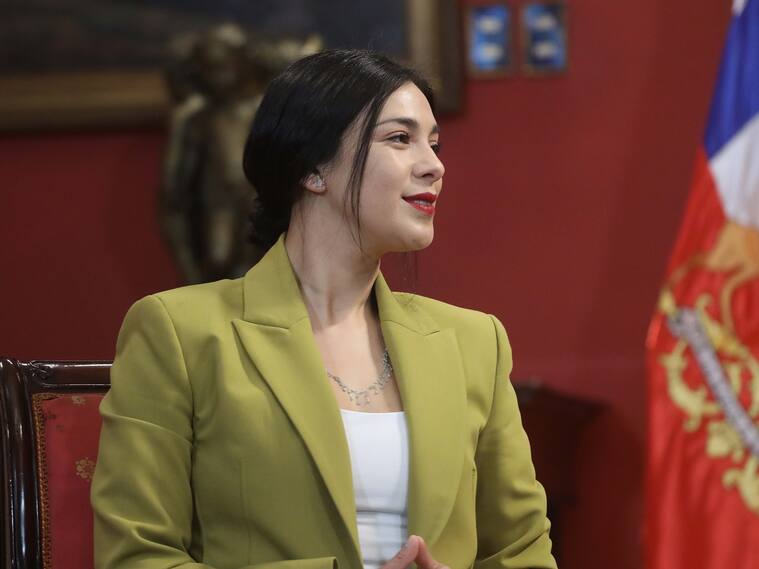 Karol Cariola valora decisión de Demócratas y Amarillos tras rechazo a moción de censura