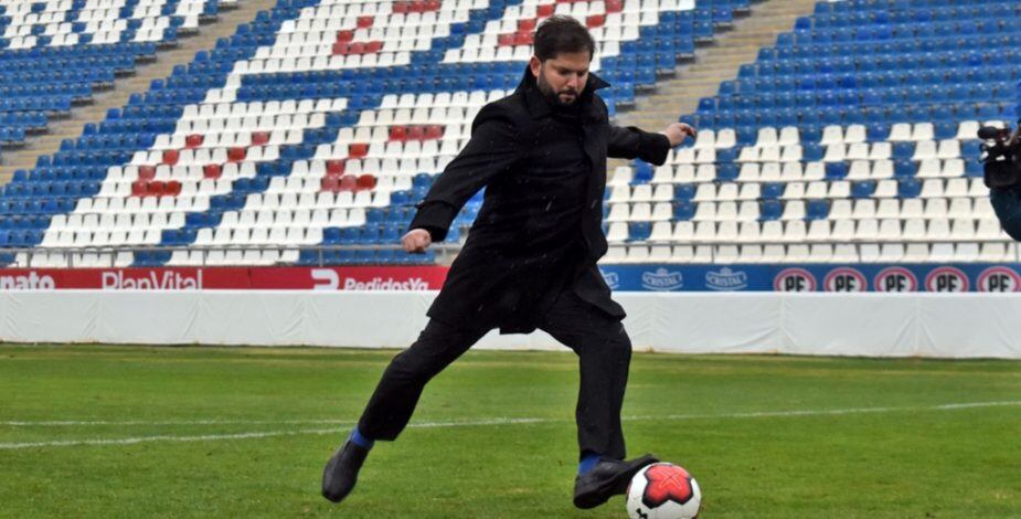 Luciano Aued: Presidente Boric celebra alta médica del futbolista de la UC