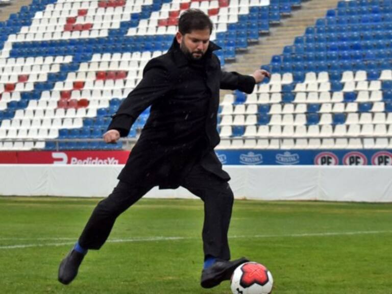 Luciano Aued: Presidente Boric celebra alta médica del futbolista de la UC