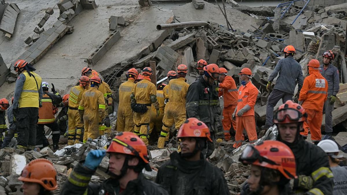 Tragedia en São Paulo: las dramáticas imágenes de un edificio de 12 pisos tras desplomarse sobre una vivienda