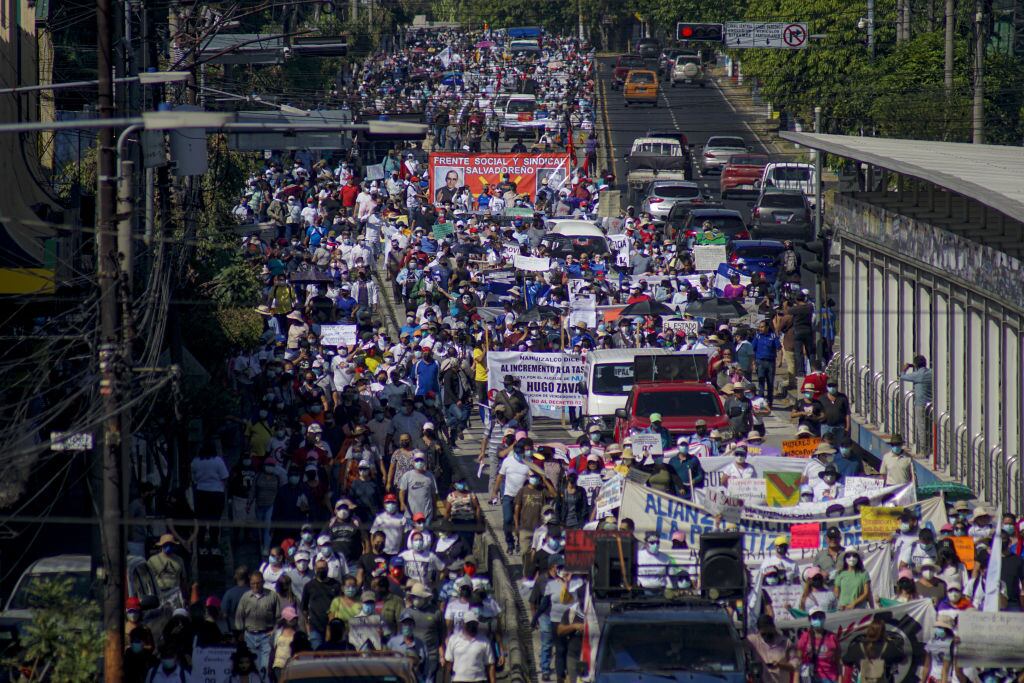 Amplia convocatoria contra el gobierno se desarrolló en San Salvador