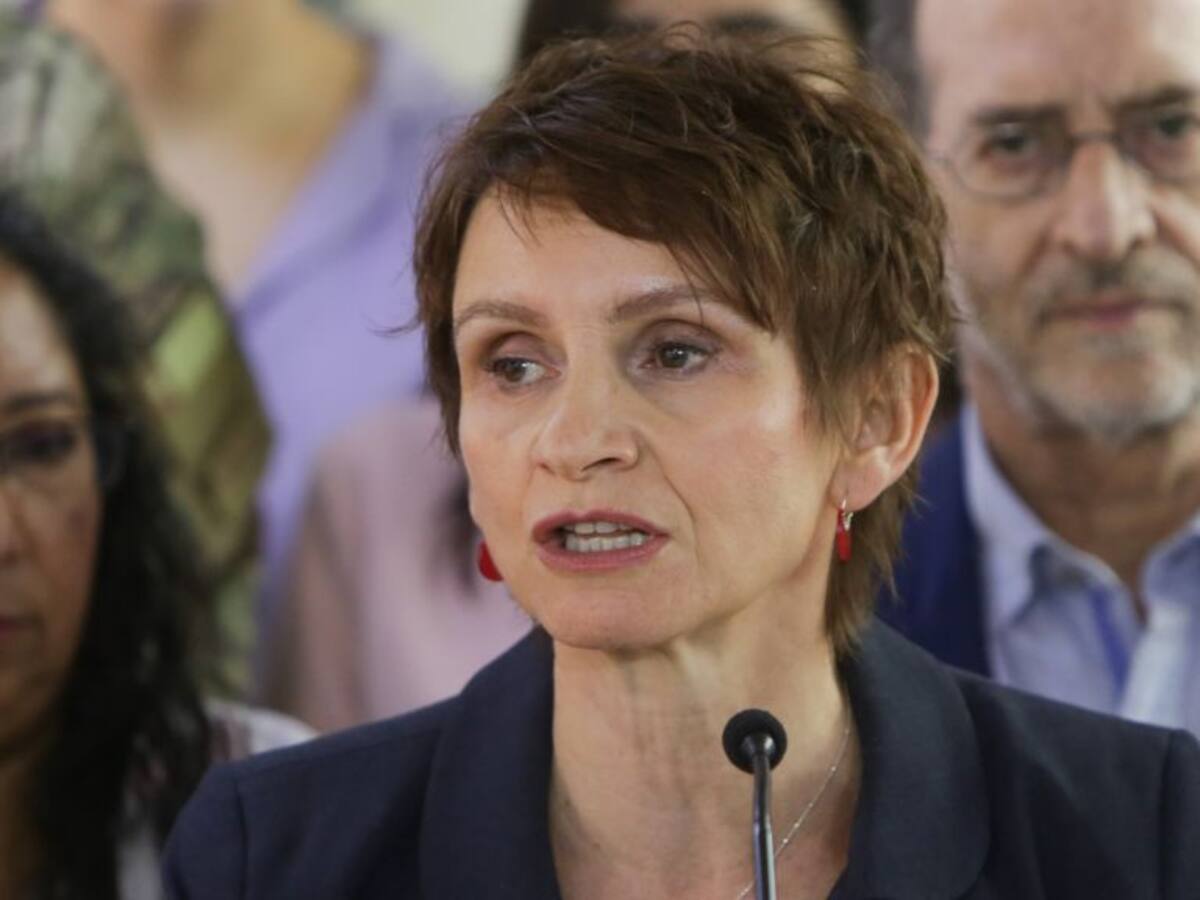 Incendios forestales: ministra Tohá anuncia retorno de ministros de enlace y fin de Cogrid hasta nueva alerta