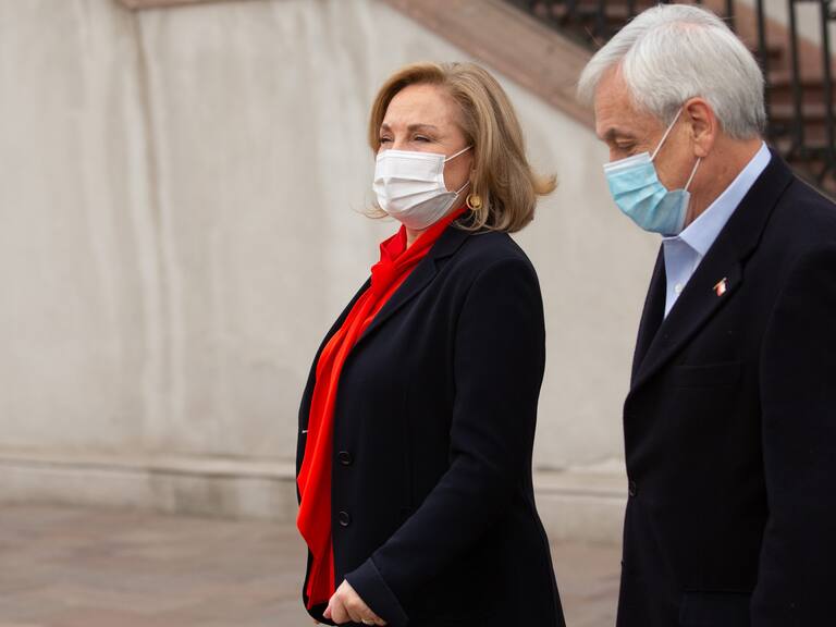 matrimonio Piñera Morel estaría "en jaque"