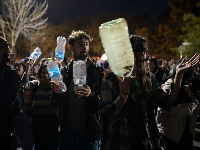 Manifestación por la calidad del agua en Montevideo de Uruguay