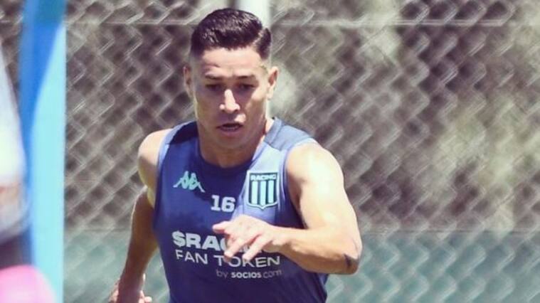 El complicado momento de Óscar Opazo en Racing Club: aún no debuta oficialmente tras dos meses en el club