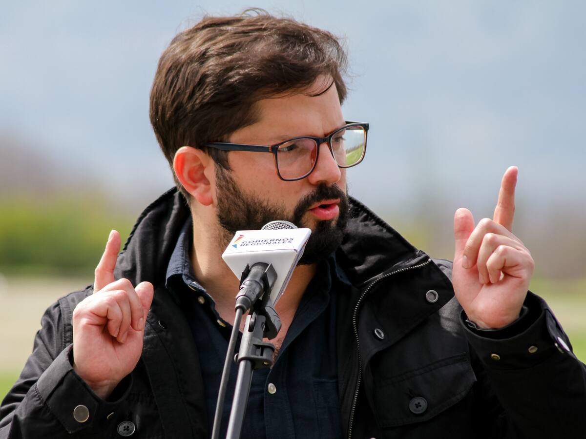 Gabriel Boric y las Clasificatorias para la Roja: «hay que estar con los cabros en las buenas y en las malas»