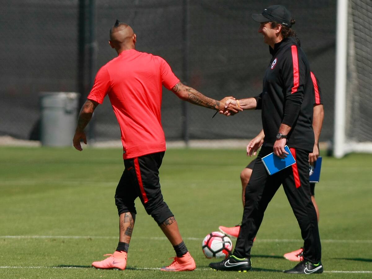 Juan Antonio Pizzi sugirió dónde deberían seguir sus carreras Alexis Sánchez y Arturo Vidal