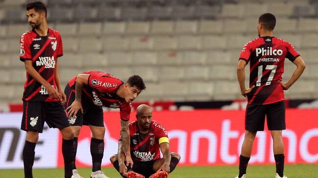 CURITIBA, BRAZIL - SEPTEMBER 29: Jonathan (C) of Athletico Paranaense reacts after a Copa CONMEBOL Libertadores 2020 group C match between Athletico Paranaense and Jorge Wilstermann at Arena da Baixada on September 29, 2020 in Curitiba, Brazil. (Photo by Rodolfo Buhrer - Pool/Getty Images)