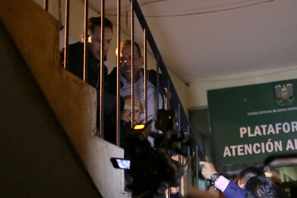 Luis Camacho ingresa detenido a comisaría de la policía de Bolivia