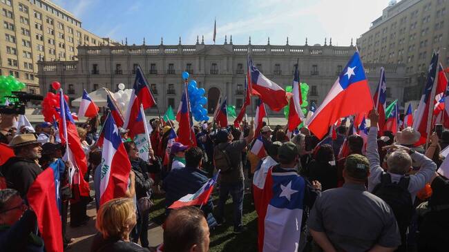 Marcha, la moneda, team patriota, 1024x576 jpg ok