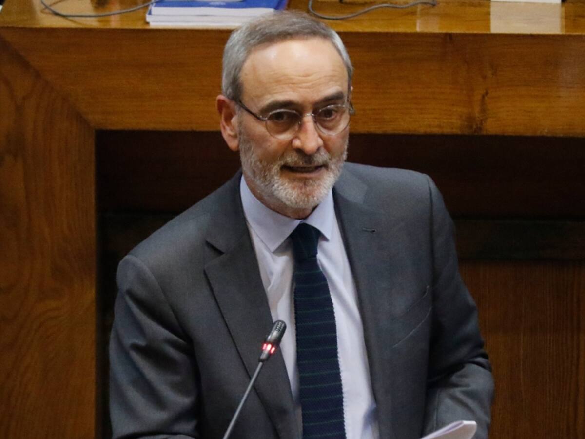 René Saffirio apunta a su contendiente Luciano Rivas ante elección de gobernadores: “No podemos elegir a una persona que puede ser formalizada”