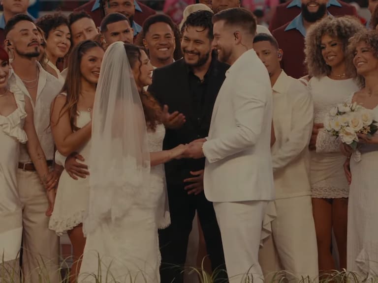 Revelan detalles íntimos de la boda celebrada en el show de Bad Bunny en el Super Bowl