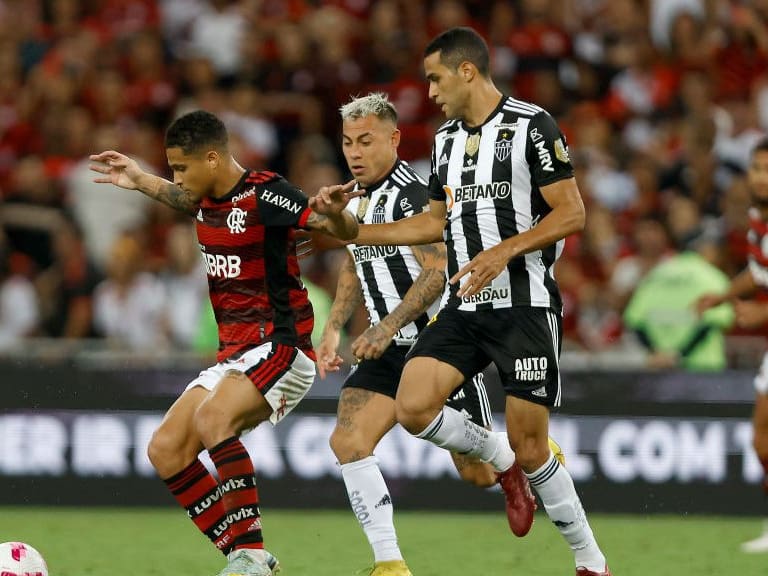 Flamengo derrota a Atlético Mineiro por la fecha 32 del Brasileirao