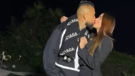 Arturo Vidal dedica romántico mensaje a su novia Sonia Isaza