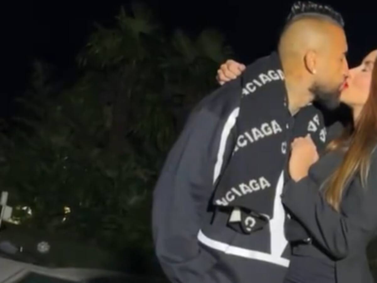 Arturo Vidal le dedica romántico mensaje a su novia Sonia Isaza