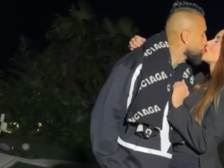 Arturo Vidal dedica romántico mensaje a su novia Sonia Isaza