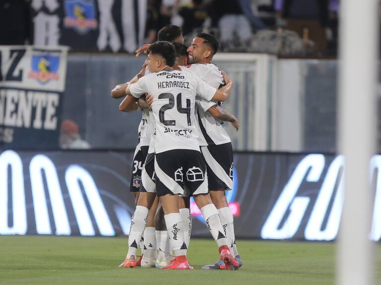 Colo Colo zanja en media hora su triunfo ante Unión La Calera y se instala en zona de Copa Sudamericana