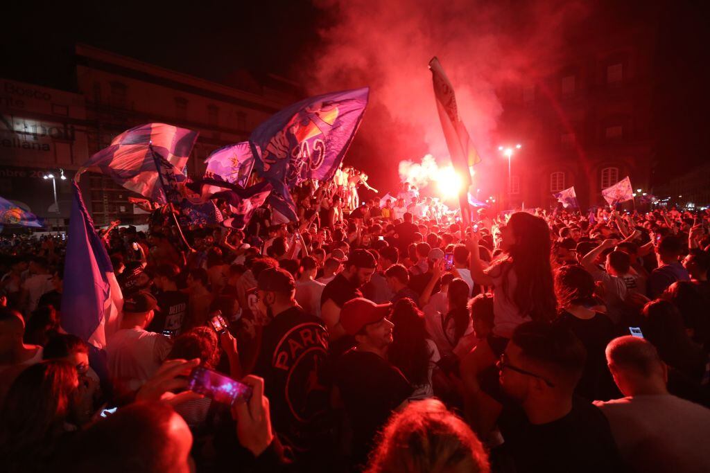 Los festejos de los hinchas de Napoli