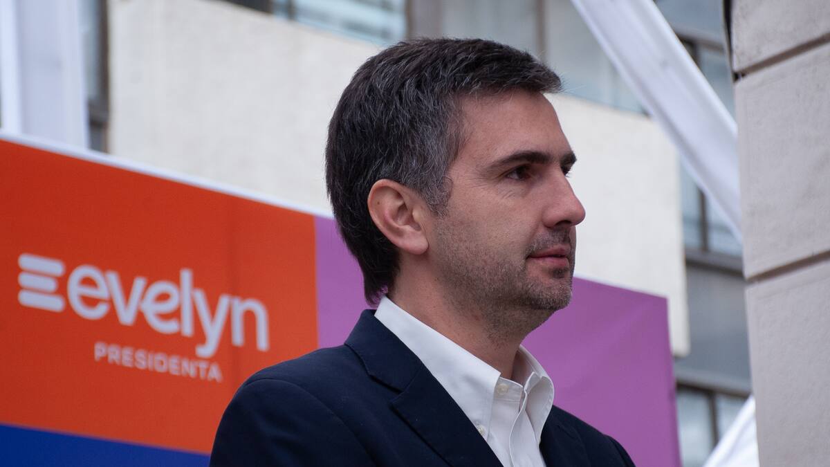 El generalísimo de Matthei califica al Gobierno como “de atorrantes”: esto dijo el Ejecutivo